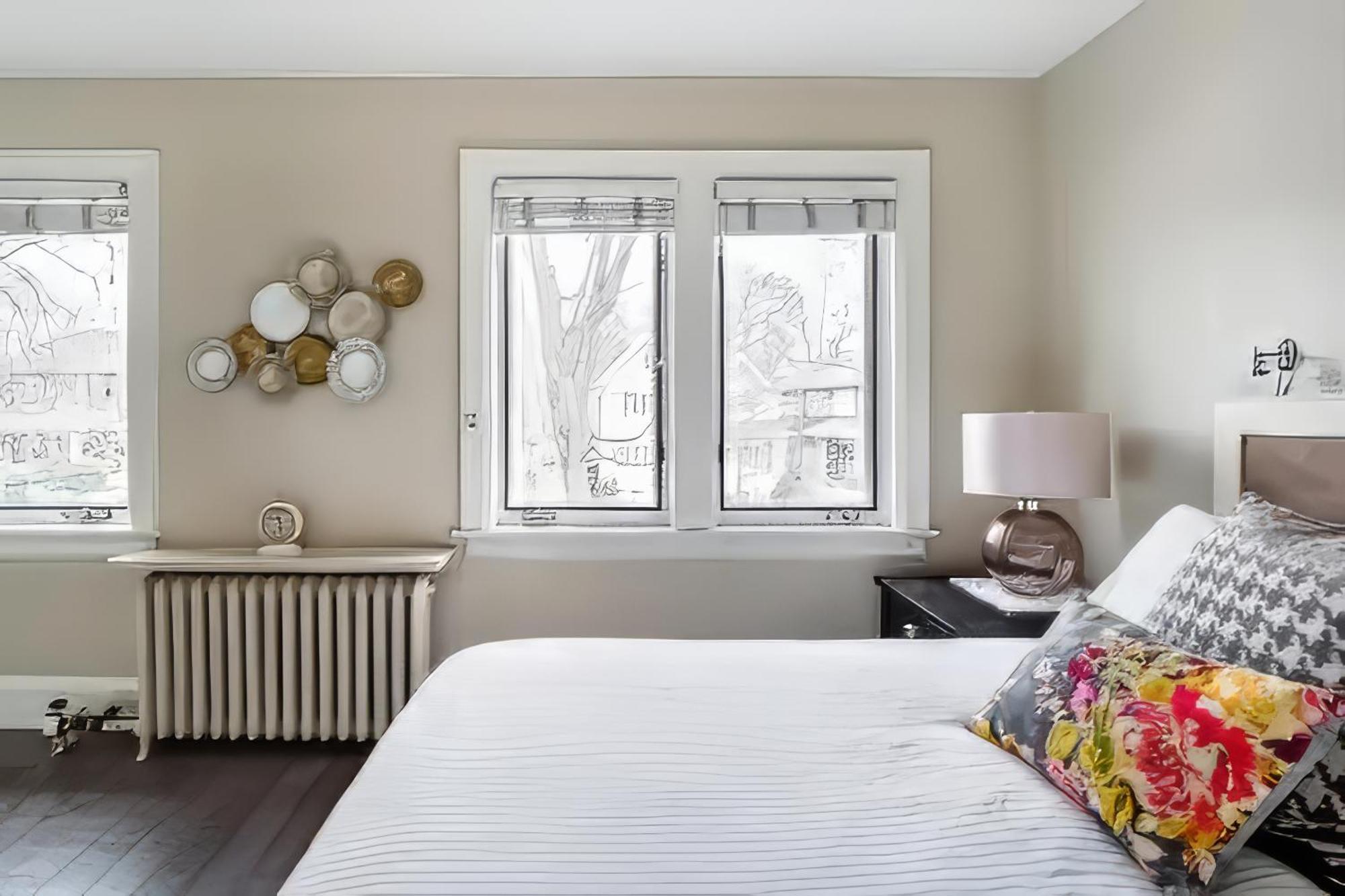 Double Bedroom On Up Or 3 Bedrooms In Basement Near Eglinton Subway Station تورونتو المظهر الخارجي الصورة