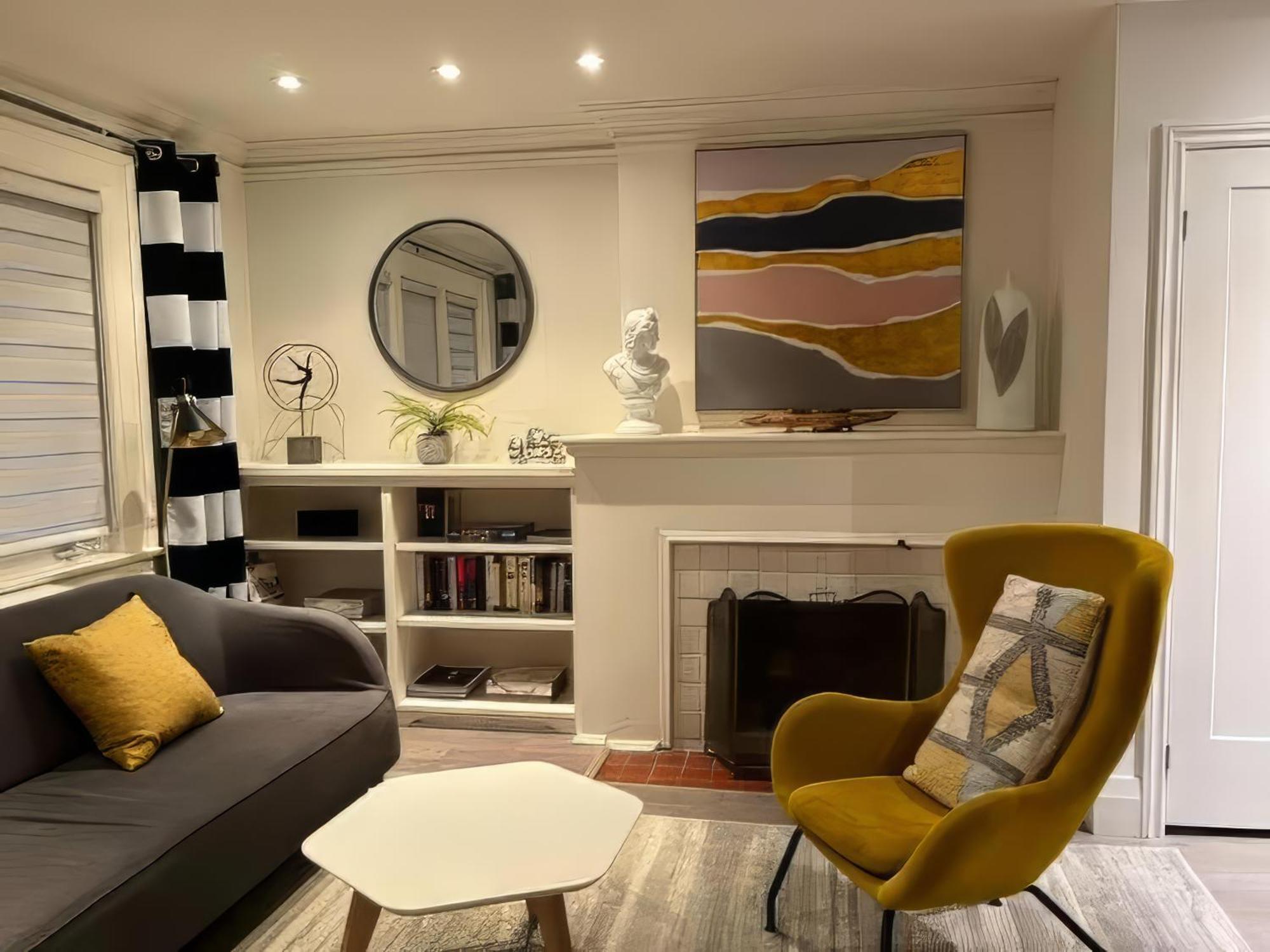 Double Bedroom On Up Or 3 Bedrooms In Basement Near Eglinton Subway Station تورونتو المظهر الخارجي الصورة