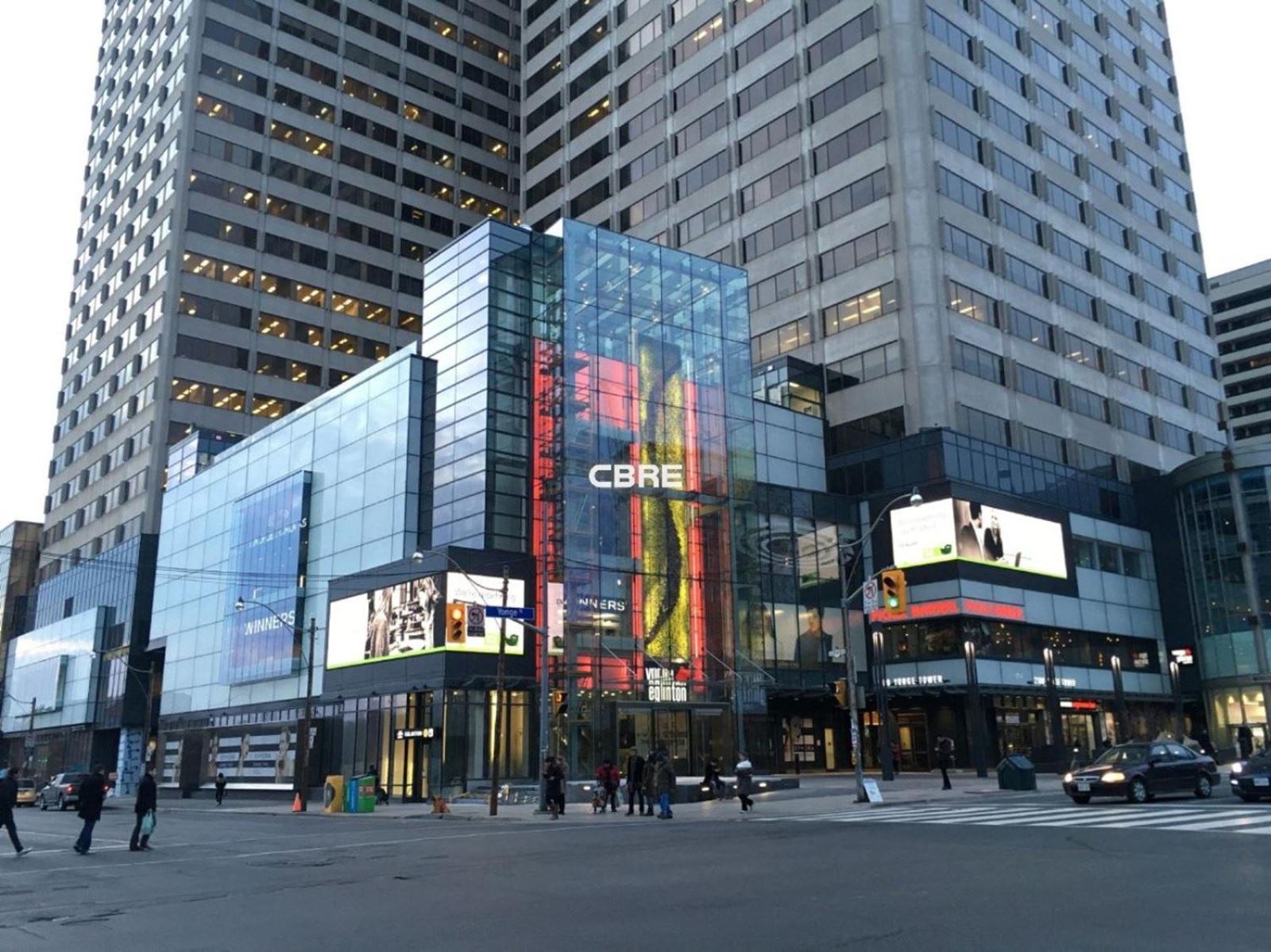 Double Bedroom On Up Or 3 Bedrooms In Basement Near Eglinton Subway Station تورونتو المظهر الخارجي الصورة